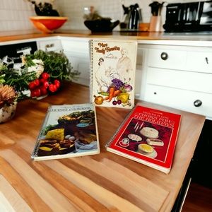 3 Vintage Cookbooks Miriam B. Loo's Family Favorites - Holidays -Budget Recipes
